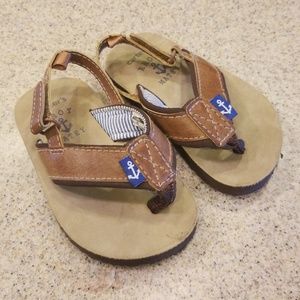 Carter's flops size 5